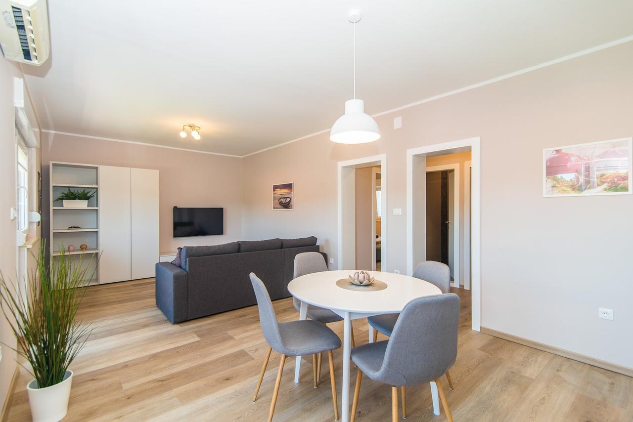 פורץ Apartment Lili מראה חיצוני תמונה