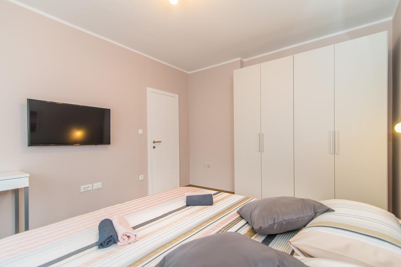 פורץ Apartment Lili מראה חיצוני תמונה