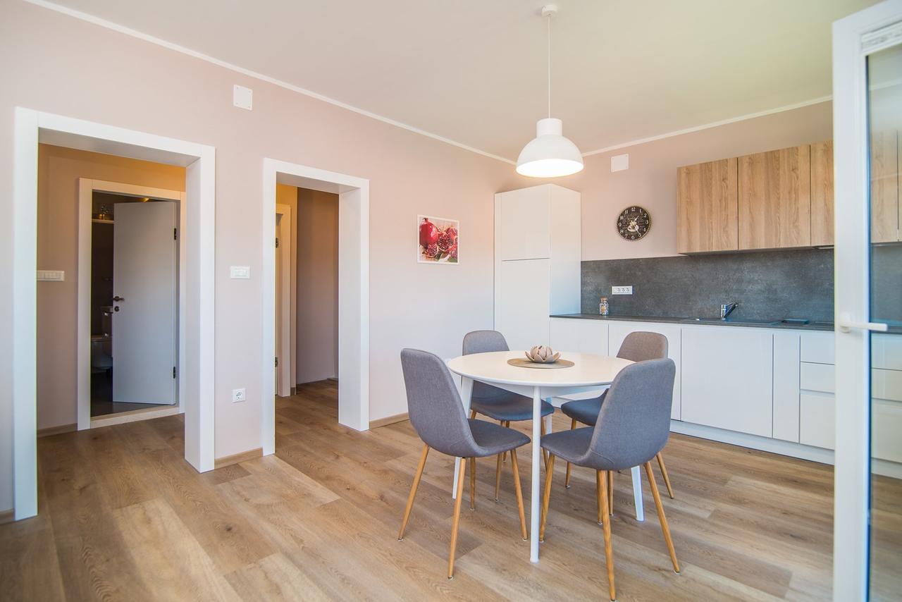 פורץ Apartment Lili מראה חיצוני תמונה