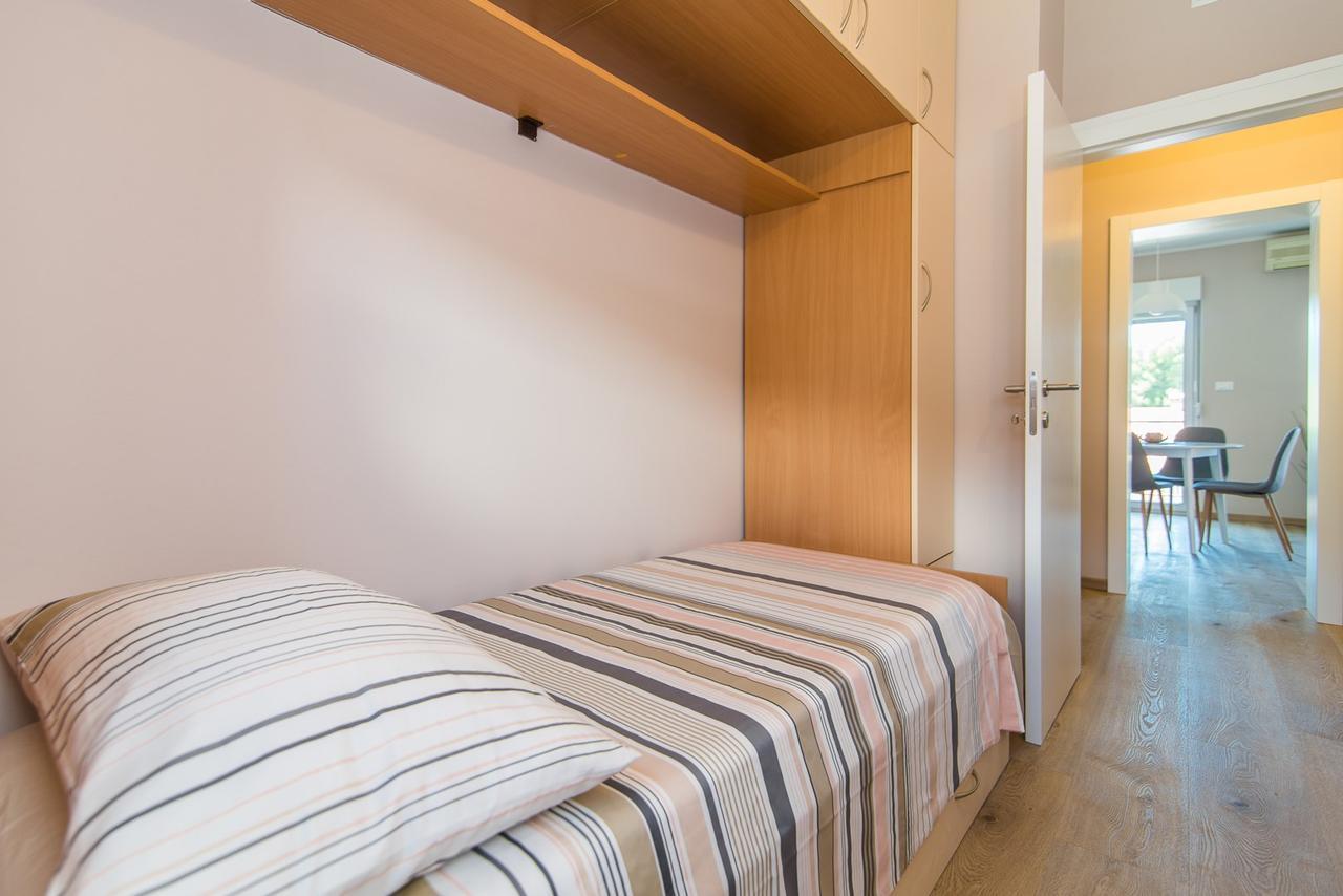 פורץ Apartment Lili מראה חיצוני תמונה
